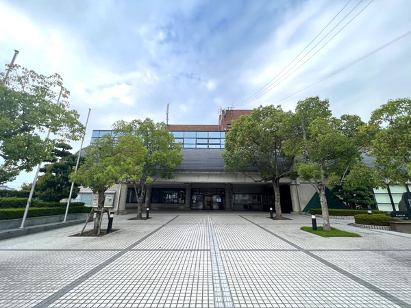 松前総合文化センター